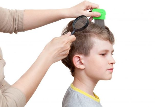 小孩脱发是什么原因引起的，有什么好的解决方法吗？